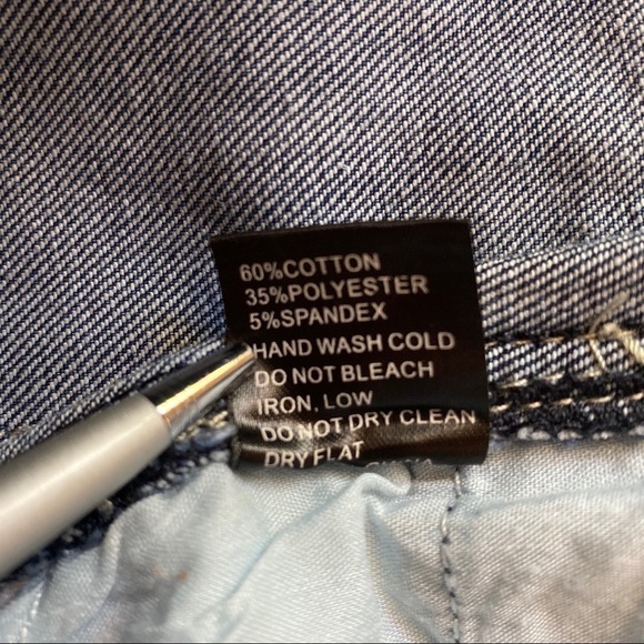 POL Evie Distressed Denim Patch Shorts Small - Picture 5 of 6